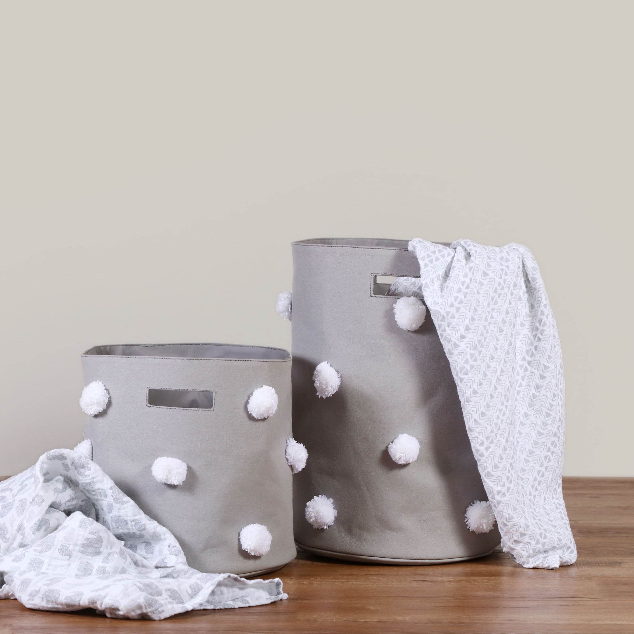Cestos pompones Gris con Blanco - Image 2
