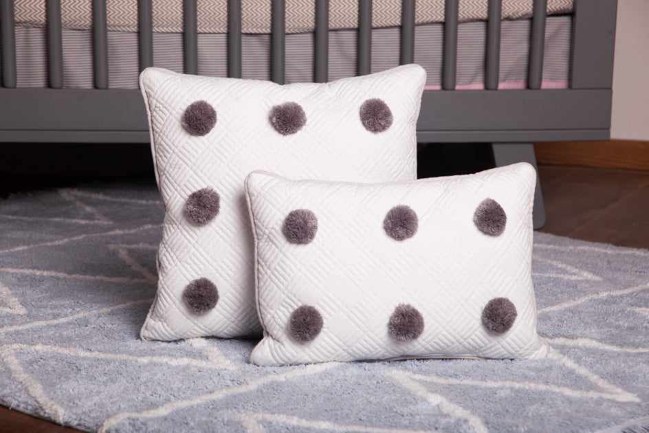 Cojín decorativo cuadrado Blanco Pompón Gris - Image 2