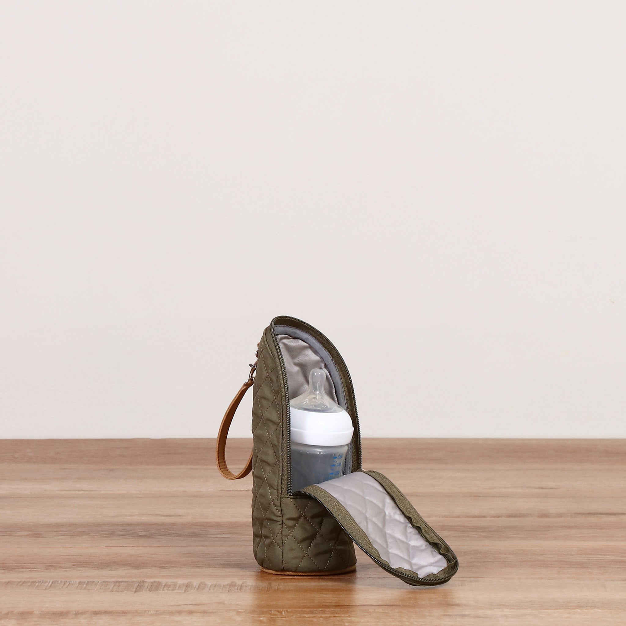 Portabiberón Verde Militar térmico - Image 2