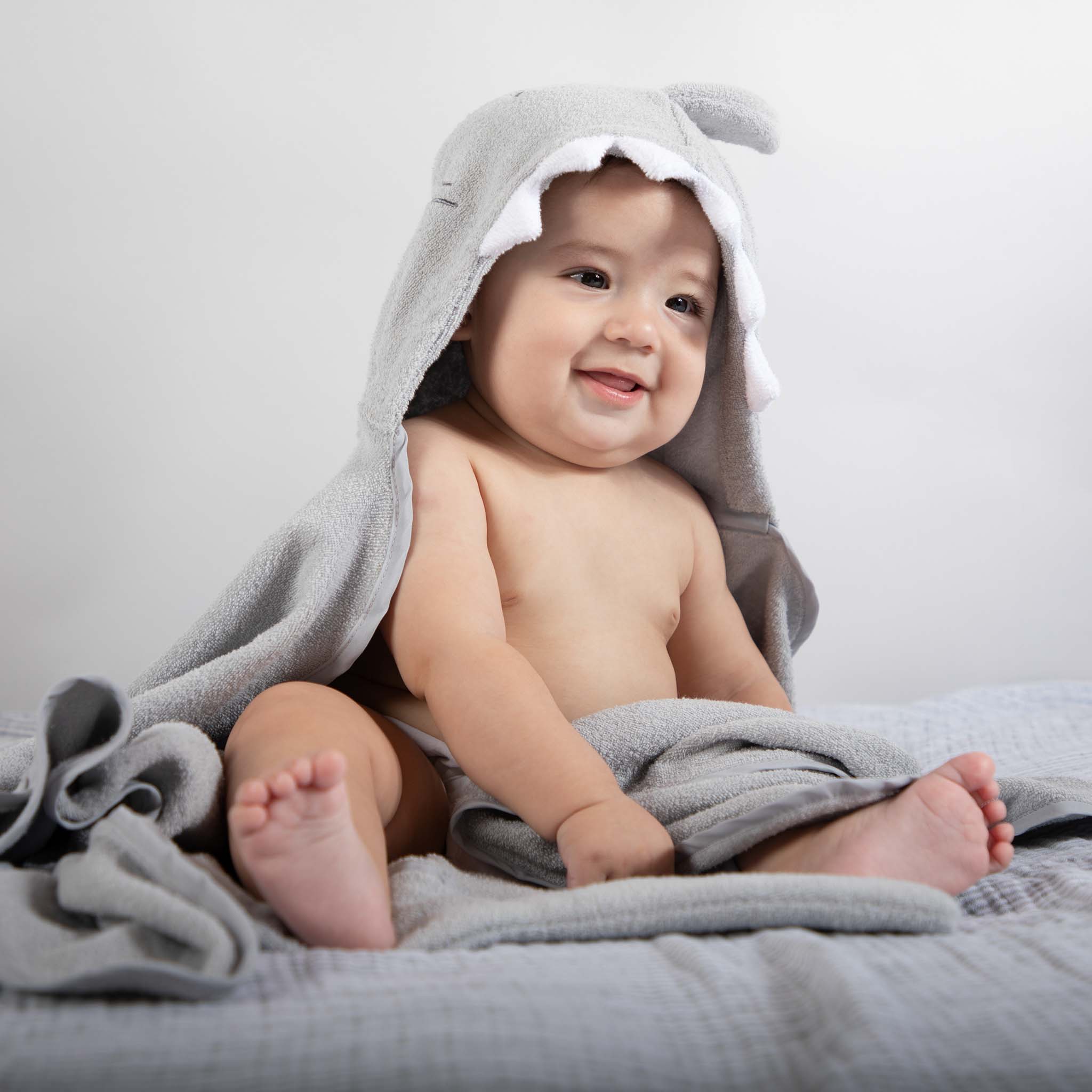 Toalla Tiburon Gris - Image 3