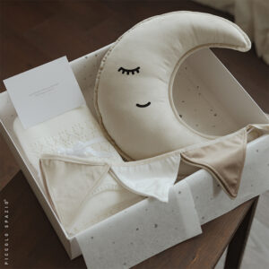 Gift Box - Luna Beige, Frazada Blanca y Guirnalda