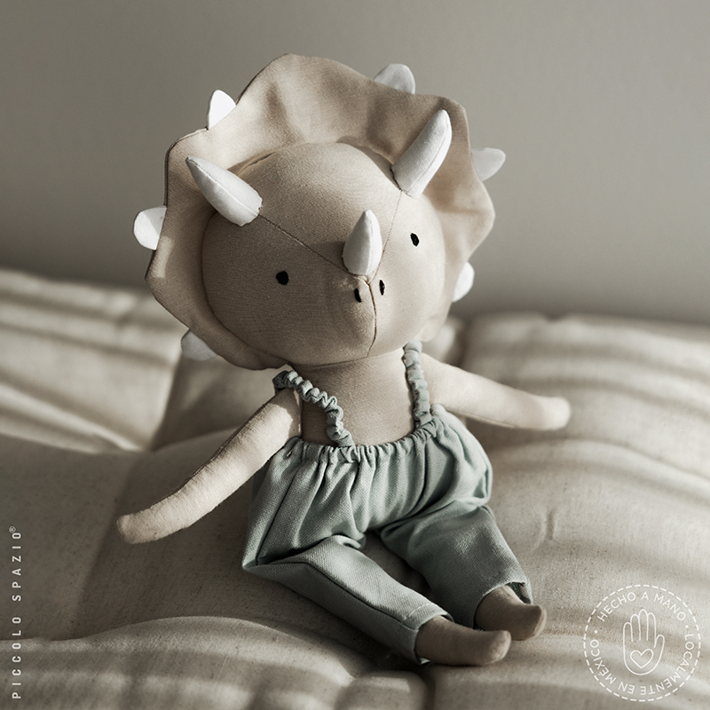 Box Mateo Triceratops, Frazada y Guirnalda - Image 7