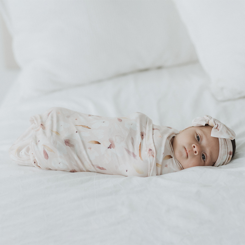 Swaddle diseño de Flores con Moño