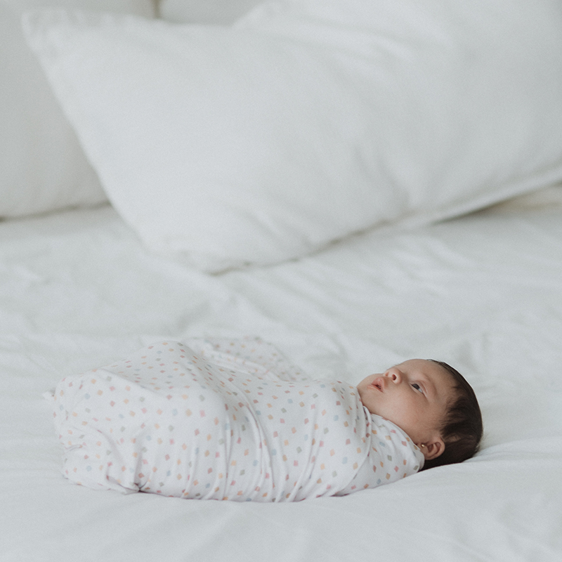 Swaddle diseño Pastel con Gorro - Image 3
