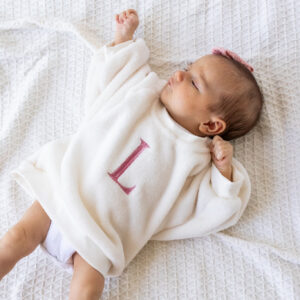Sudadera polar para bebé con inicial